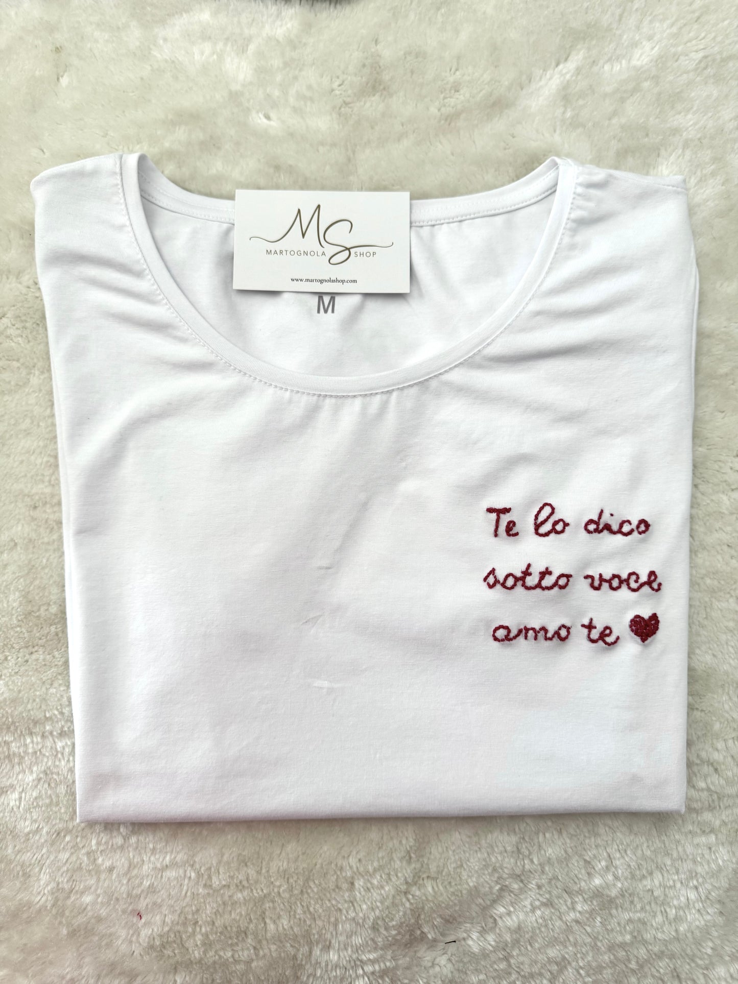 T-Shirt ricamo “Te lo dico sotto voce Amo te”
