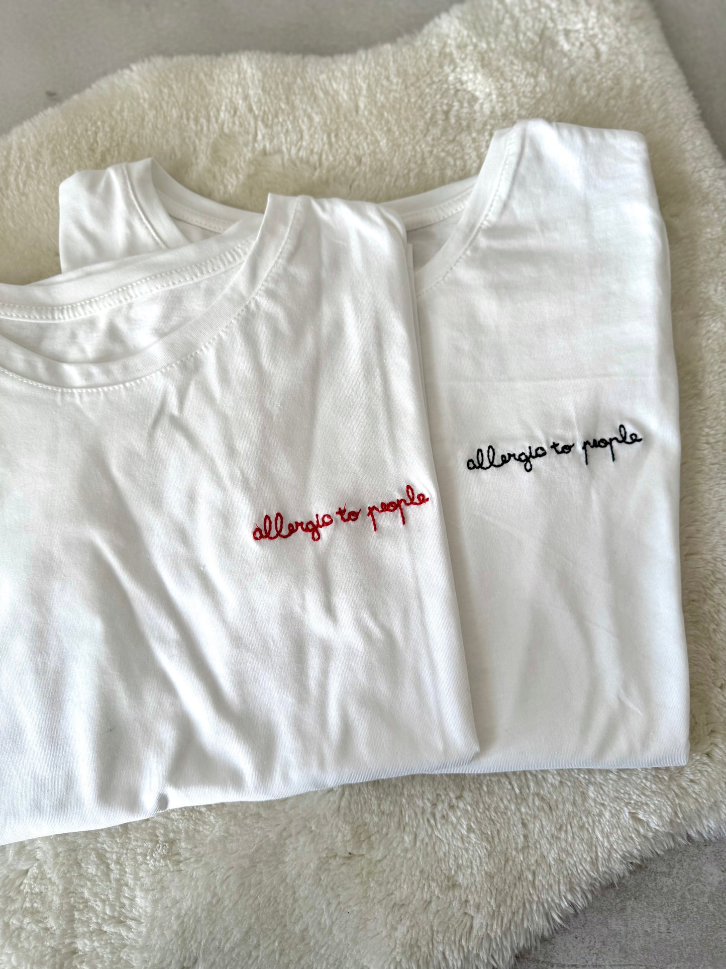 T-Shirt “Allergic to people”
