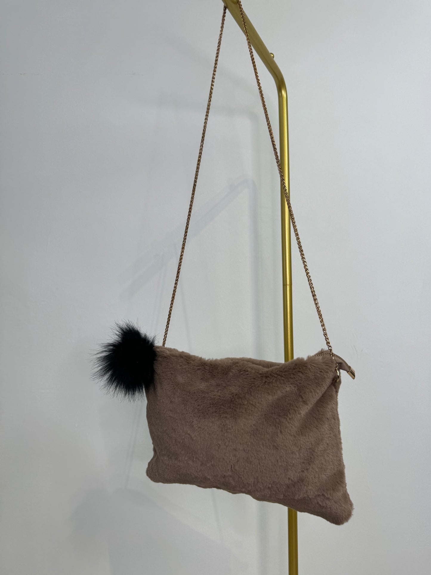 Borsa Shelly