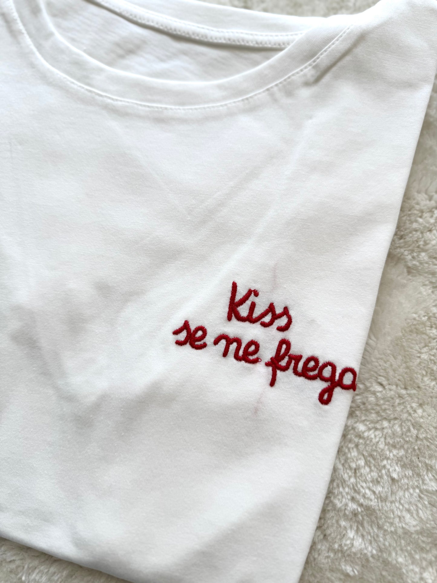 T-Shirt “Kiss se ne frega”