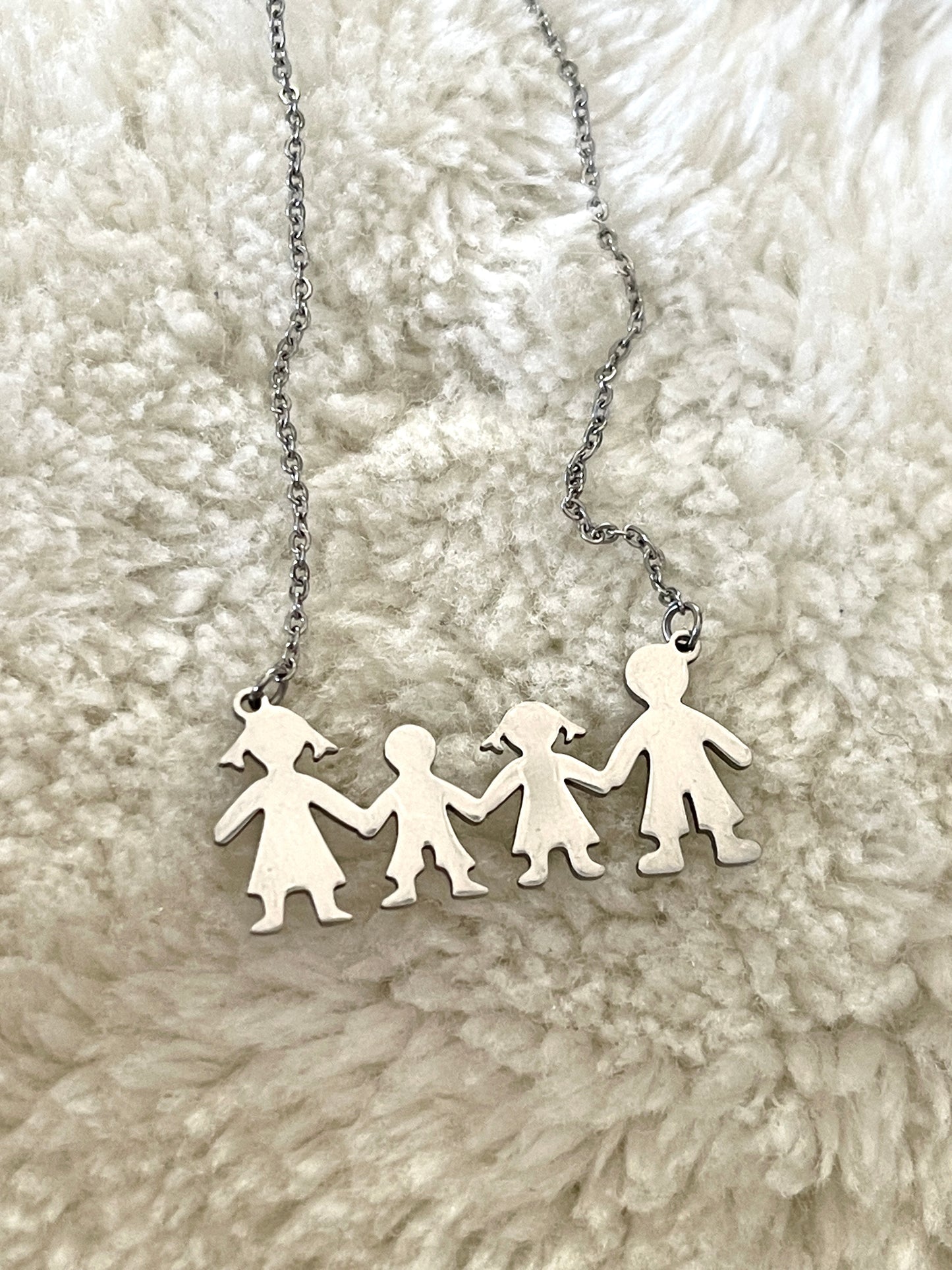 Collana Family